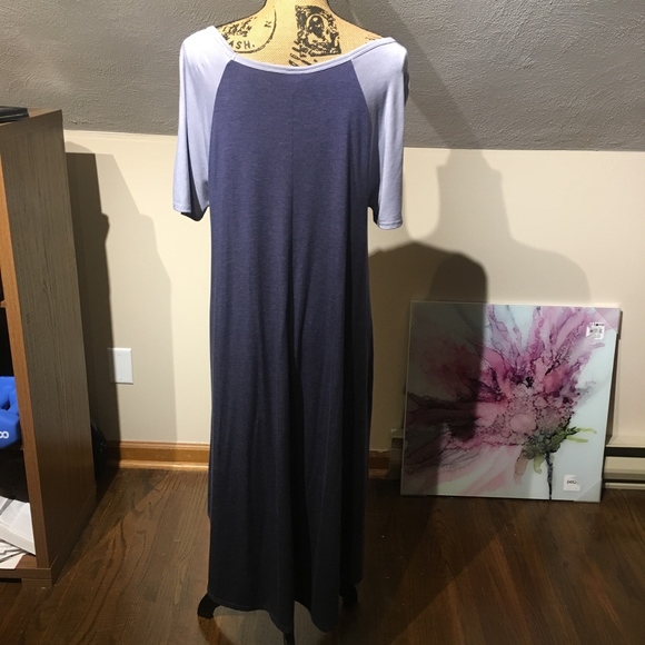 Carly - Picture 3 of 3